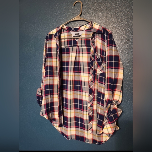 TH plaid shirt (medium) - Picture 1 of 5